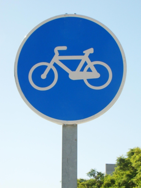 Señal de trafíco “Permitido circular en bicicleta”